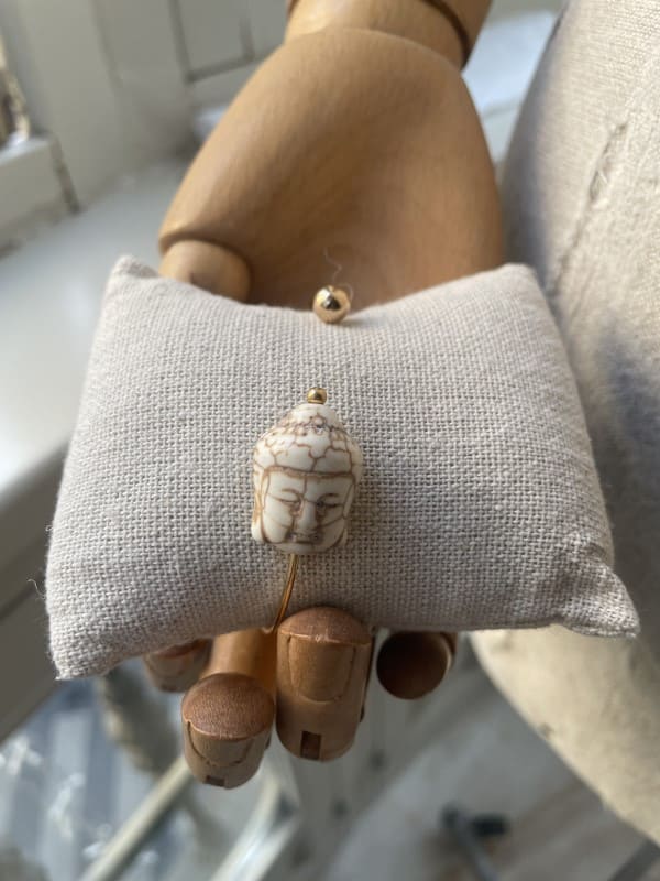 Pulsera Buda artesanal dorada